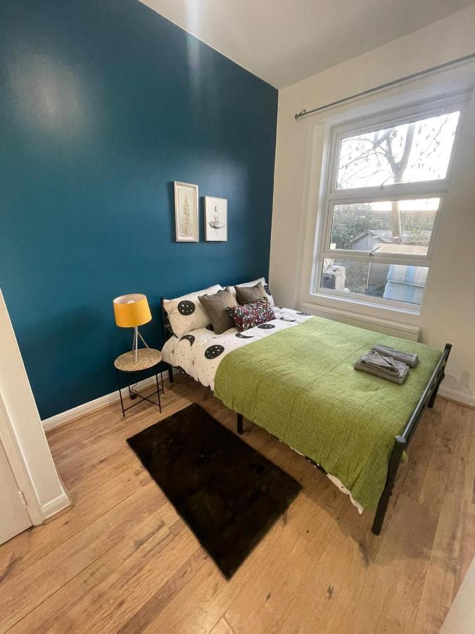 Contemporary Private Rooms Near Central Londra Dış mekan fotoğraf