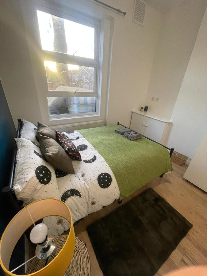 Contemporary Private Rooms Near Central Londra Dış mekan fotoğraf