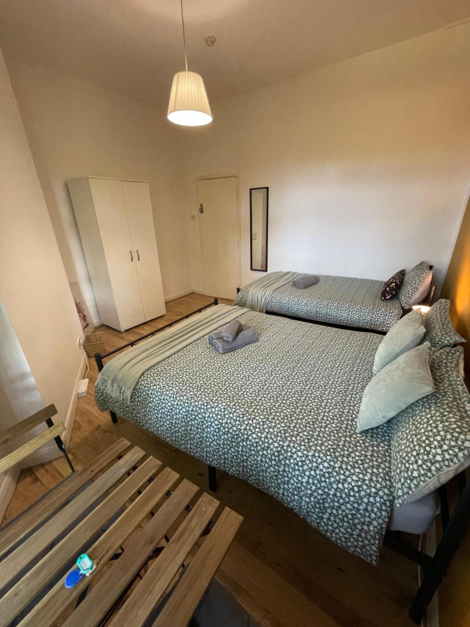 Contemporary Private Rooms Near Central Londra Dış mekan fotoğraf