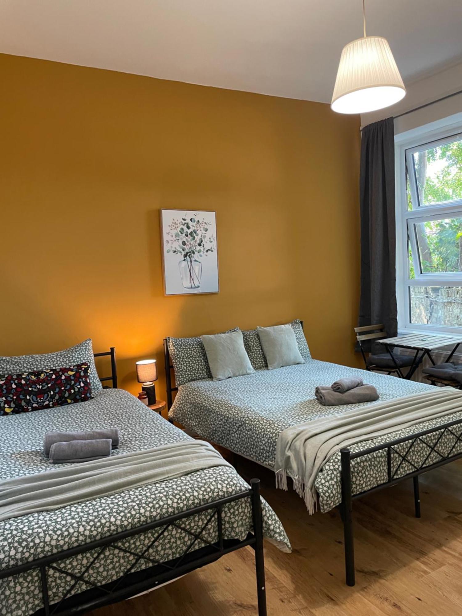 Contemporary Private Rooms Near Central Londra Dış mekan fotoğraf