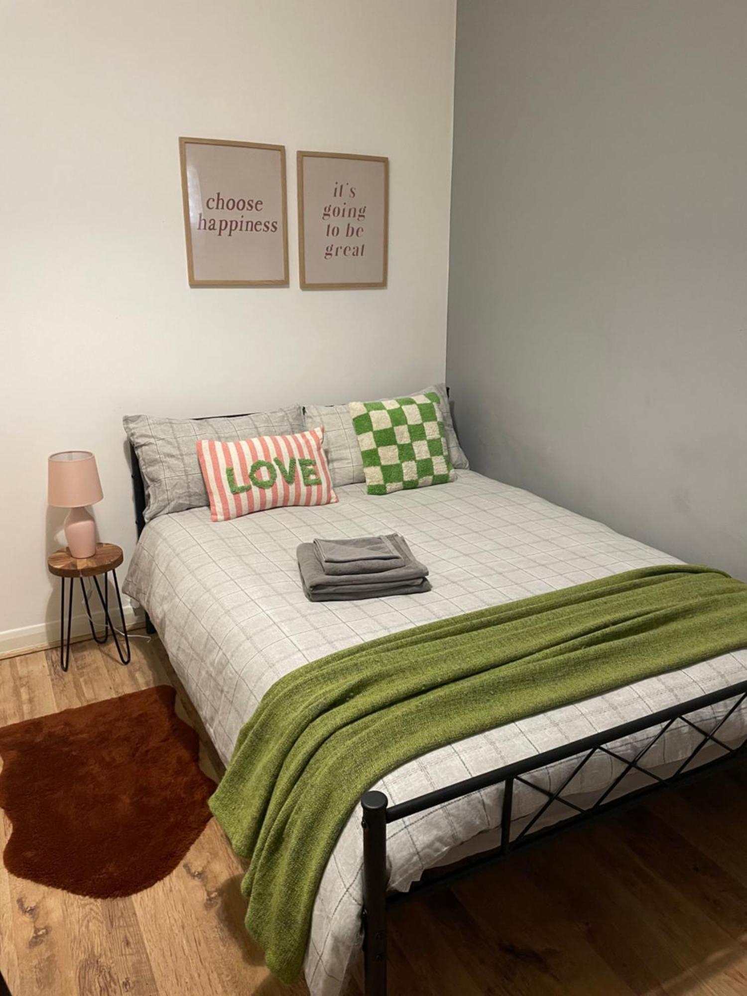 Contemporary Private Rooms Near Central Londra Dış mekan fotoğraf